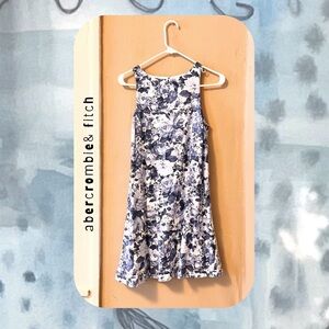 🏷️ abercrombie & fitch • blue & white floral high-neck linen mini dress